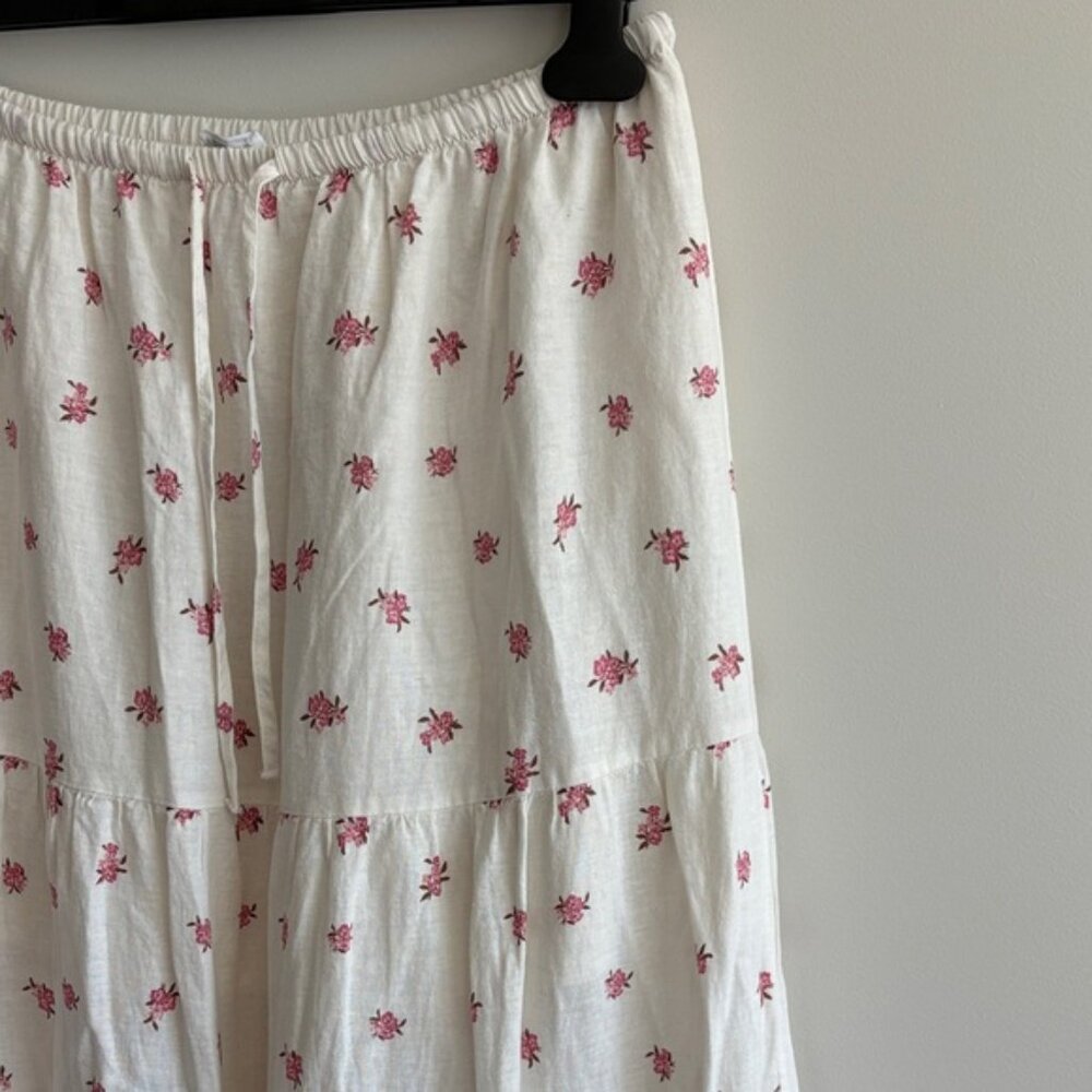 Cotton On White Maxi Skirt with Pink Floral Design - Picture 4 of 10